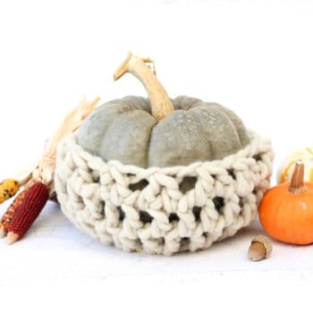 Add a chunky wool-wrapped pumpkin to your Thanksgiving tablescape with this easy fall crochet pattern! This pumpkin cozy centerpiece works up quickly in bulky yarn-L.B. Collection Natural Wool by Lion Brand.