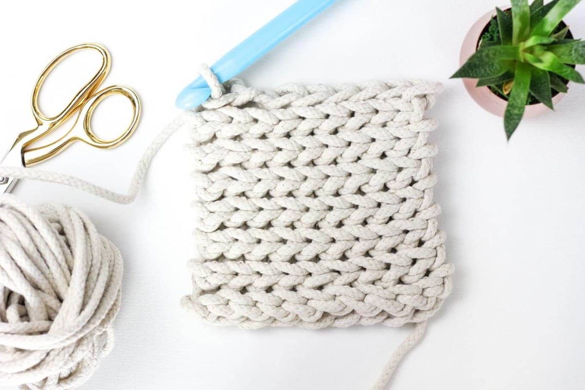 Clothesline Trivet - Free Modern Crochet Pattern Using Rope