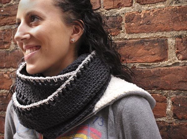 A free beginner crochet cowl pattern made from cotton yarn. Super cozy DIY Christmas gift idea! Click to view full pattern. | MakeAndDoCrew.com
