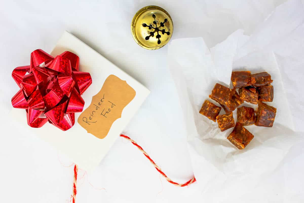 Easy, inexpensive Christmas advent calendar gift ideas that AREN'T candy! | MakeAndDoCrew.com