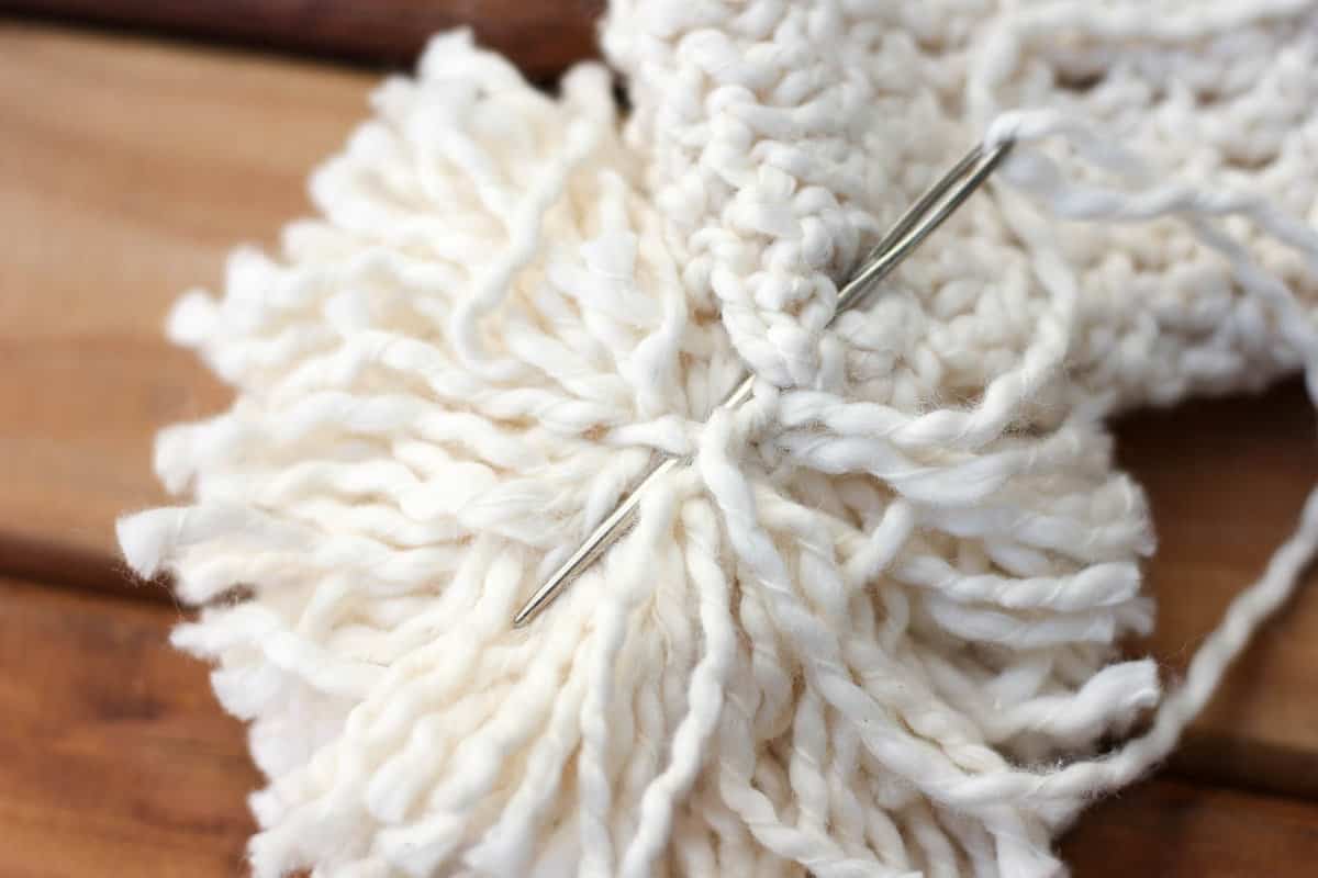 How to Make Yarn Pom-Poms