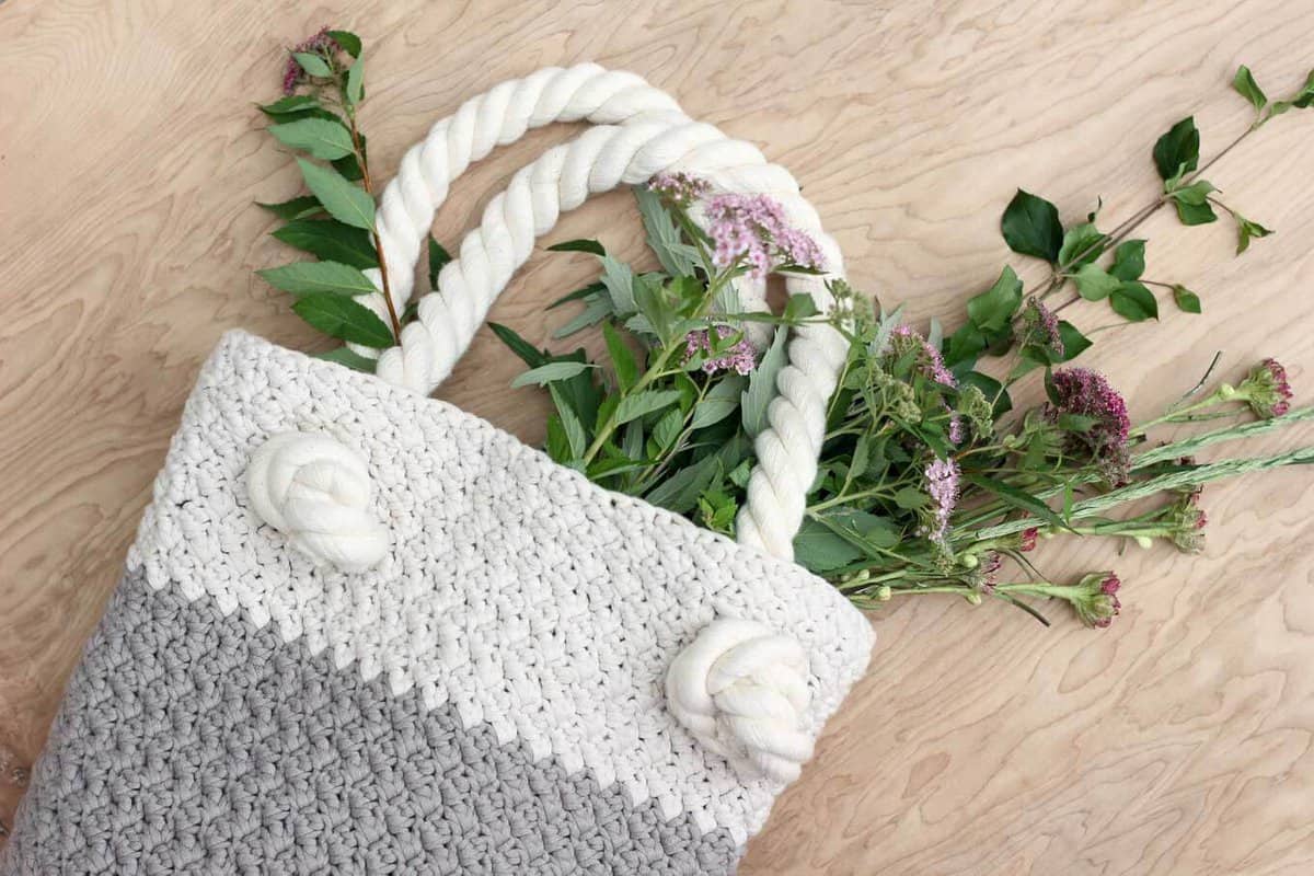 16 Unique Crochet Purse Patterns - Cream Of The Crop Crochet