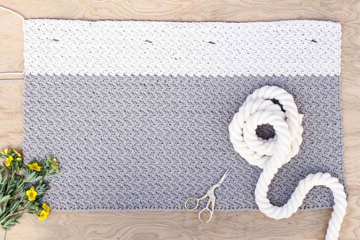 45+ Free Crochet Bag Patterns for Beginners - Dabbles & Babbles