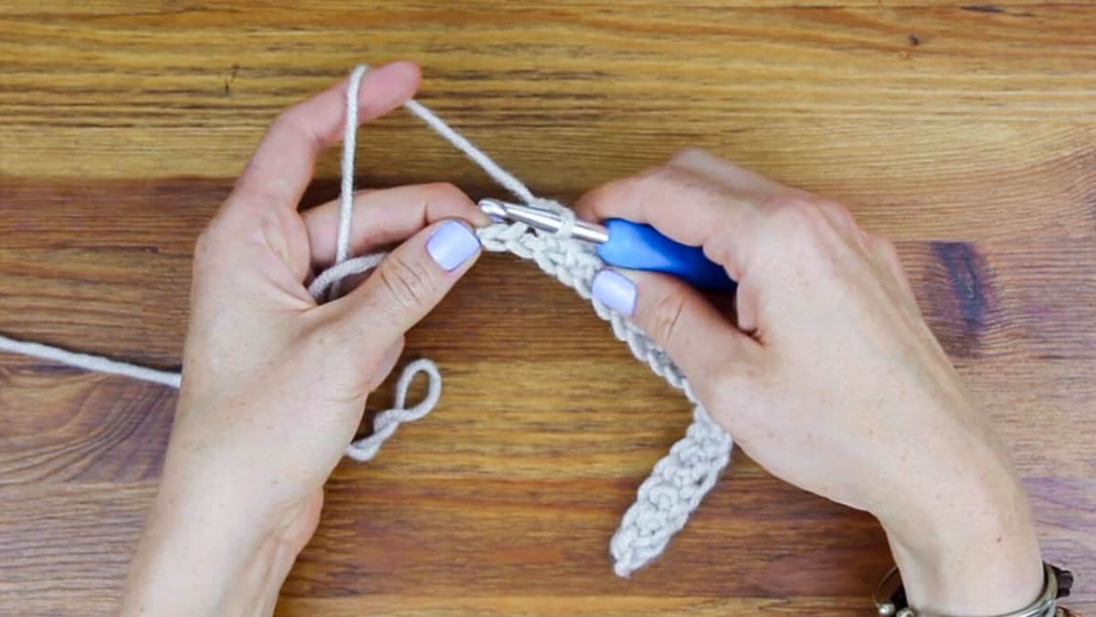 how-to-crochet-for-beginners-videos-19-make-do-crew