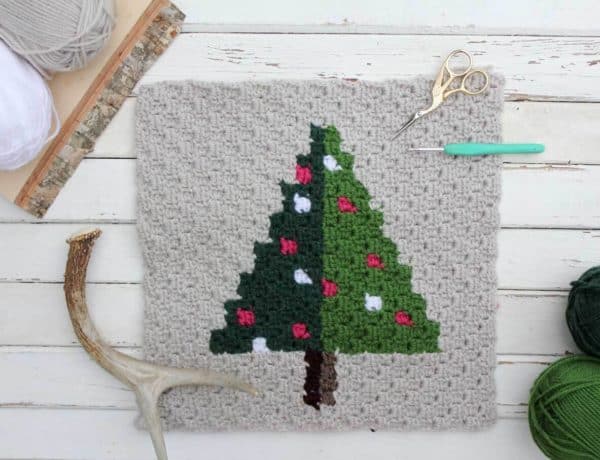 This corner to corner Christmas tree graph is the third of nine free c2c patterns for modern Christmas afghan blocks. Make all the blocks to create a contemporary holiday heirloom or crochet one to make a festive pillow. Click to download all the free graphgan patterns.