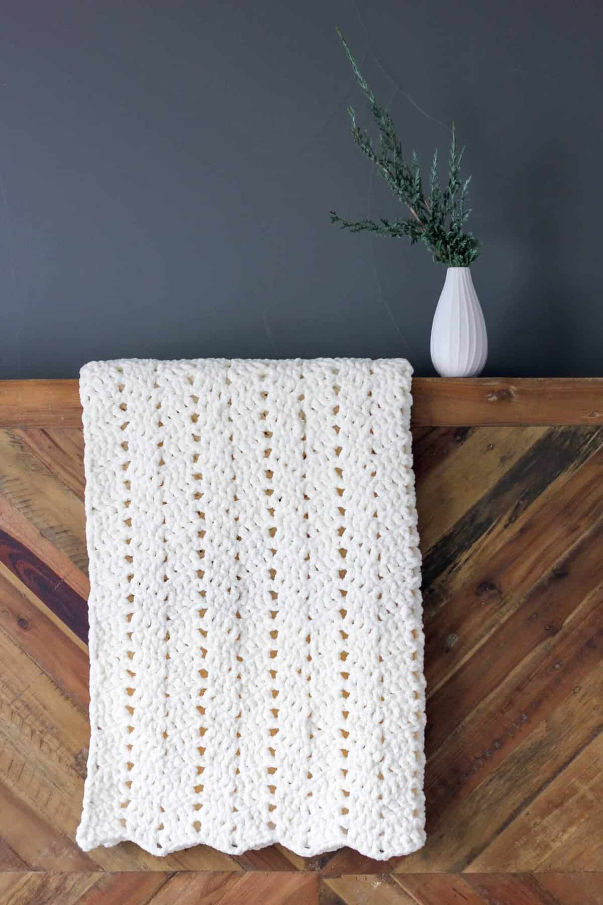 Free Modern Chunky Crochet Blanket Pattern Beginner Friendly