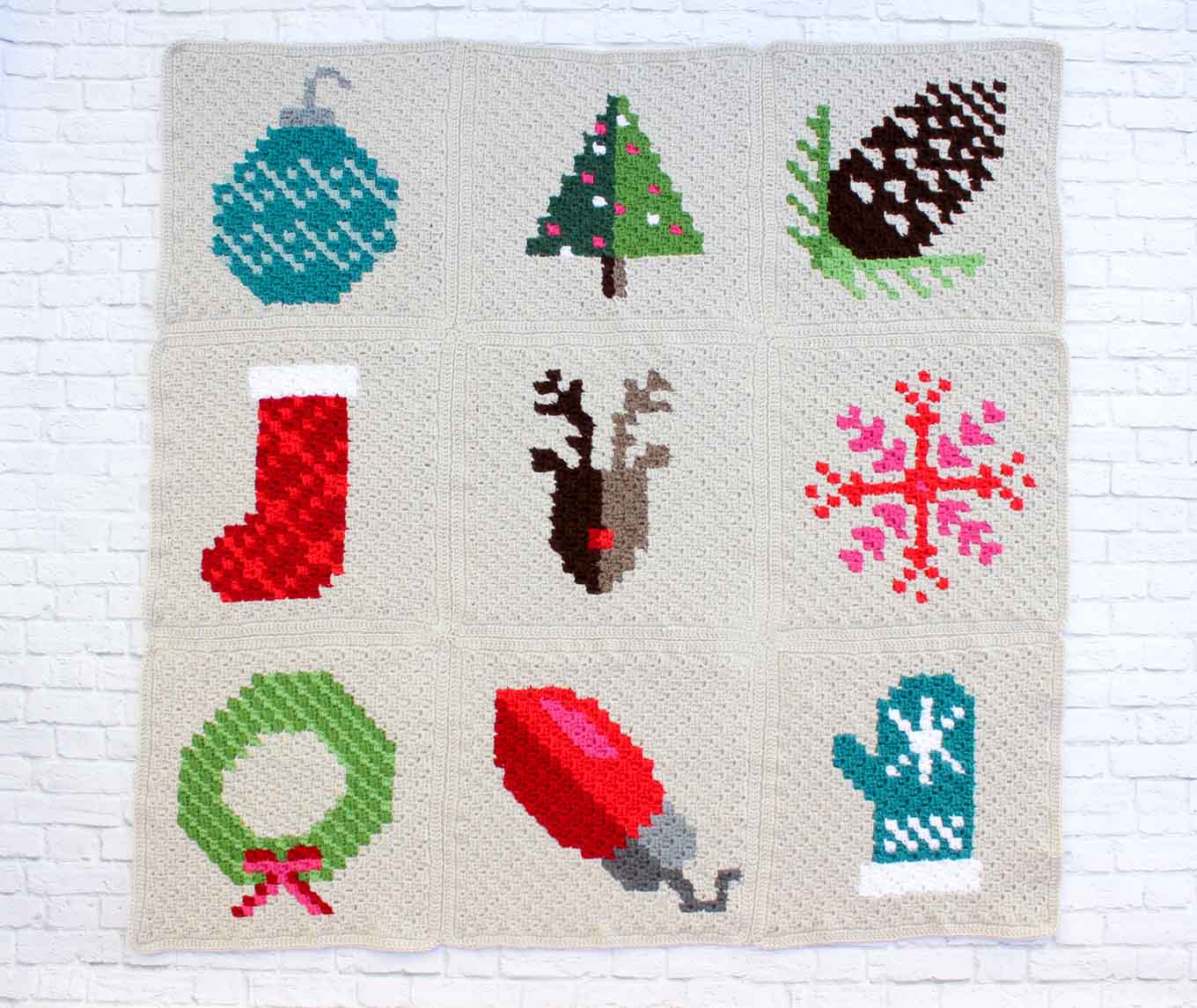 Free C2C Christmas afghan pattern sewn together using the mattress stitch. This video tutorial will teach you how to make invisible seams for your crochet afghan projects. 
