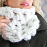 One Hour Chunky Cowl – Free Crochet Pattern