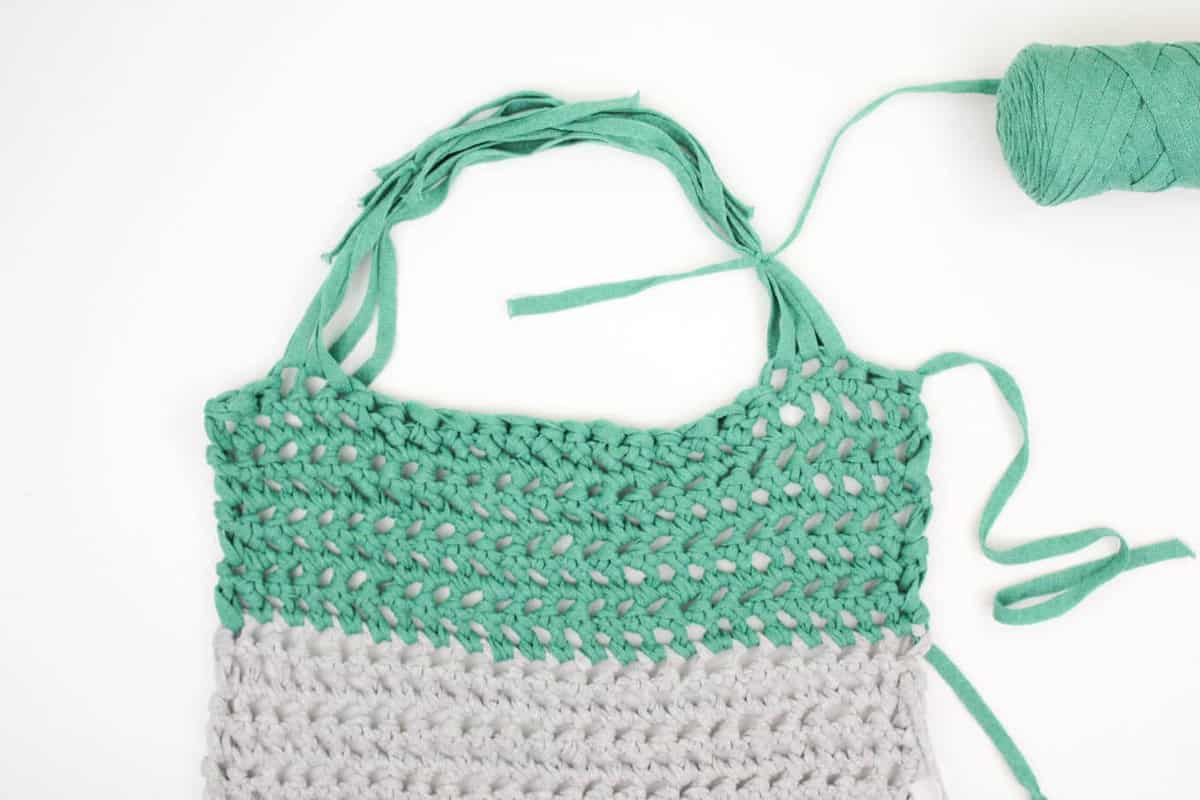 How to add straps to a crochet tote bag or purse.