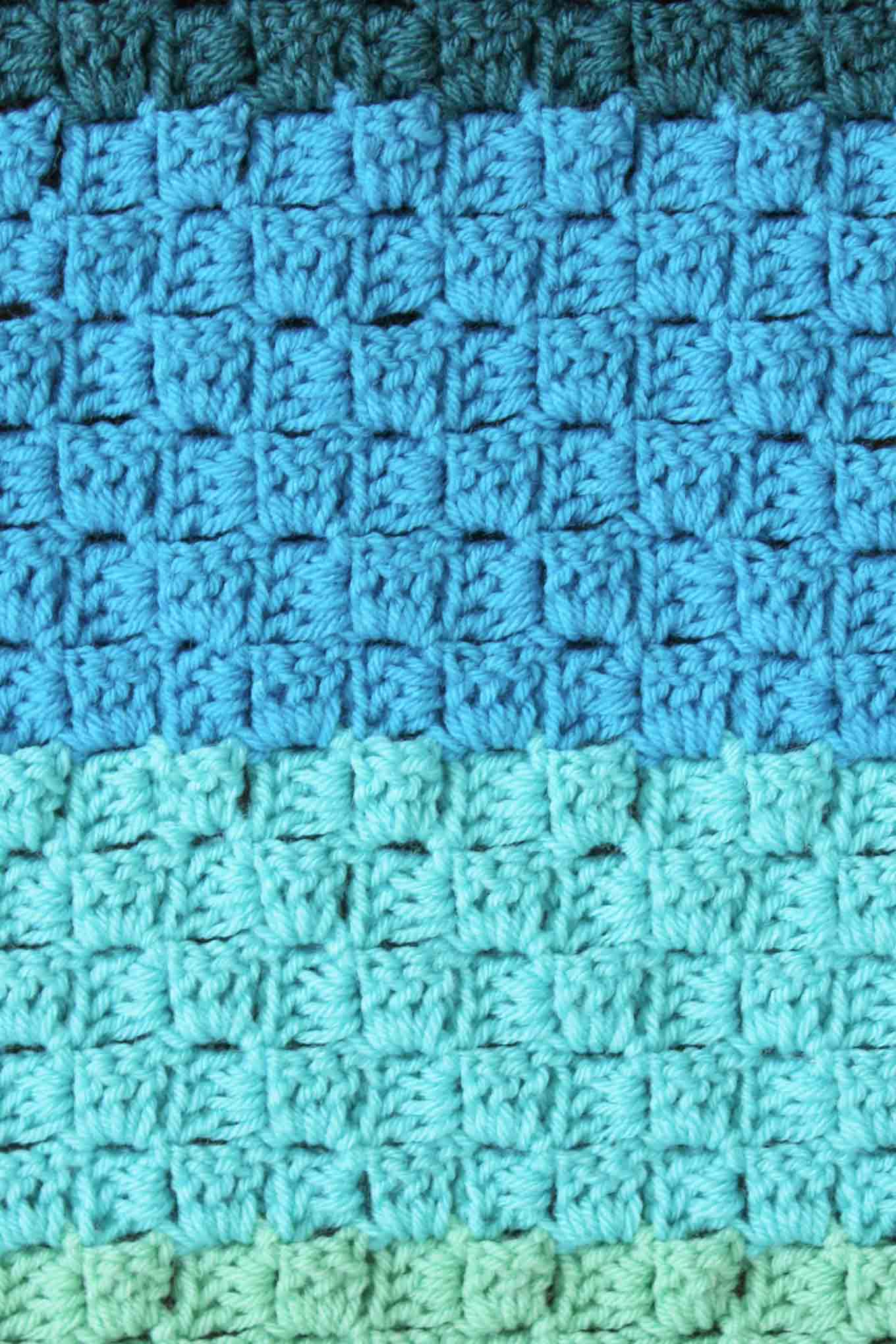 Ombre crochet! Free ombre corner to corner crochet pattern using Vanna's Choice yarn. 