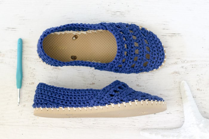 Make your own crochet Toms with flip flop soles! This free pattern will show you how, step-by-step!