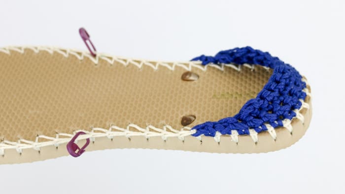 How to work the heel section of the Seaside Slip-Ons free crochet pattern.