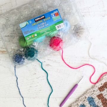 Yes! This is how to keep your yarn organized for c2c crochet (or knitting)!