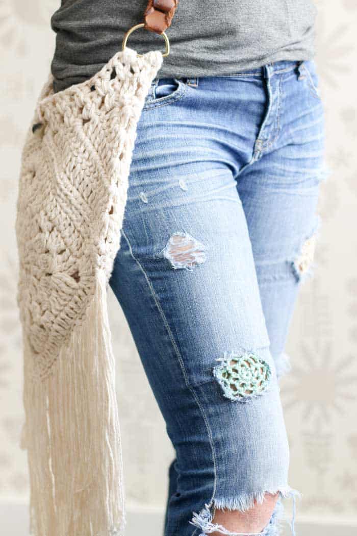 How to add crochet to jeans to achieve the perfect boho look! Free crochet boho bag pattern as well.
