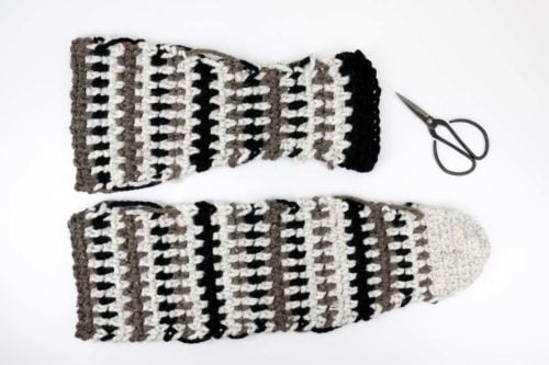 Taos Crochet Mukluks - free crochet slipper boot pattern w/ flip flop soles
