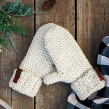This free crochet mitten pattern uses cozy wool and a knit-looking stitch to create a timeless mitten style that's great for personalizing and gift giving. This free pattern from Make & Do Crew features Lion Brand Fishermen's Wool in the color "natural."