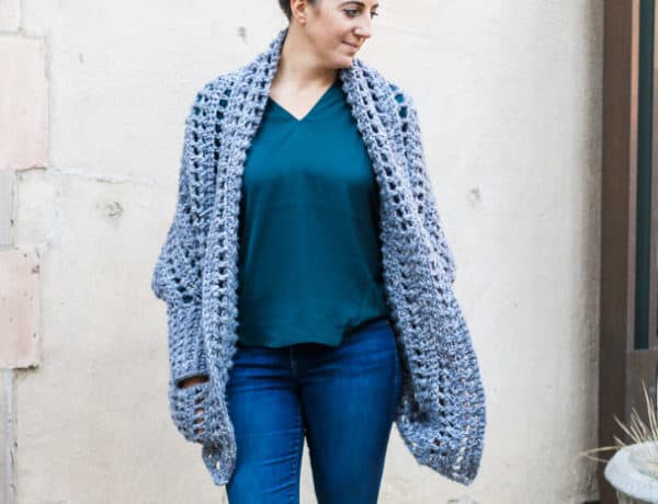 The Dwell Sweater by Make and Do Crew is part of a collection of the most popular free crochet patterns from Crochet Blogs.