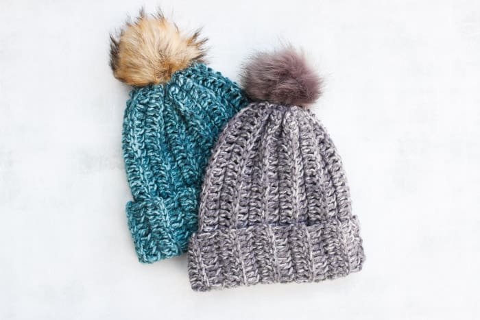 Ribbed Hat With Pom Pom