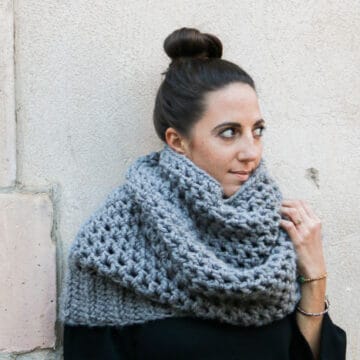 Love this stylish look with an oversized grey crochet hooded cowl. Get the free crochet pattern from Make & Do Crew. Great beginner project and tutorial!