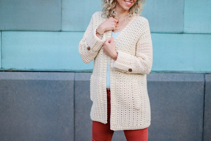 This lightweight crochet cardigan is perfect for spring and summer. Follow the free pattern (with plus sizes!) and video tutorial to make your own sweater!