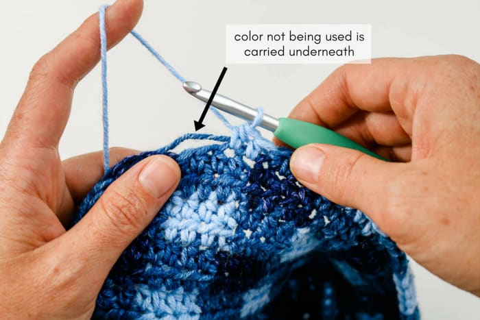 How to change colors in crochet without cutting yarn.