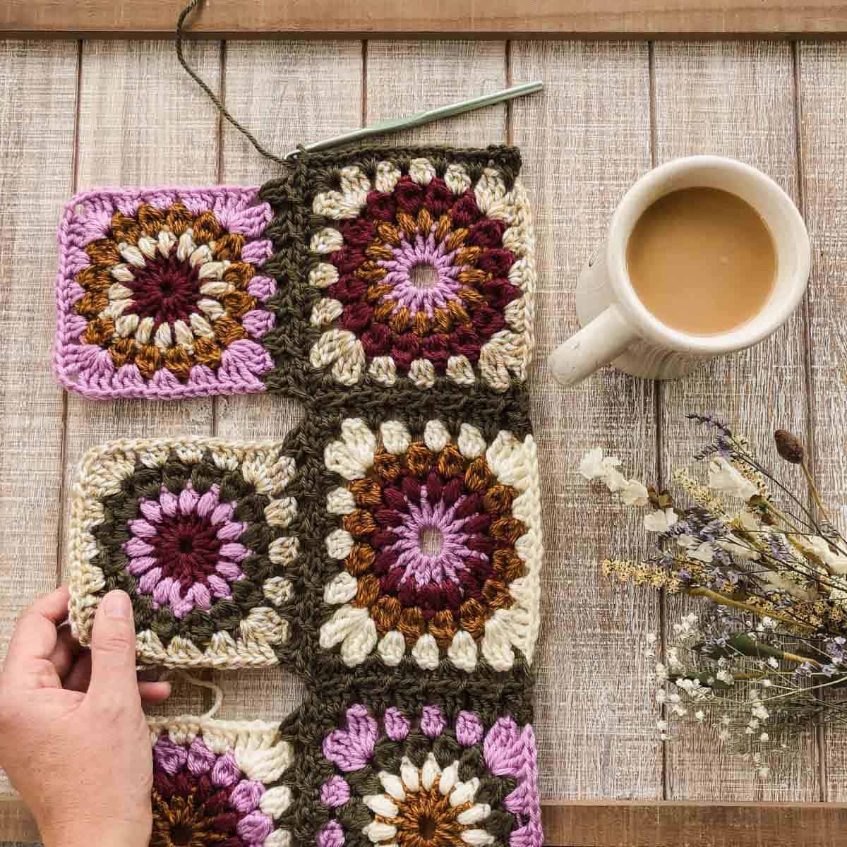 Solid Seamless Granny Square