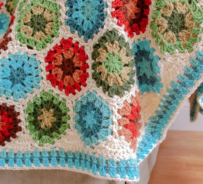 30+ Crochet Projects You Can Make Using Granny Squares - sigoni
