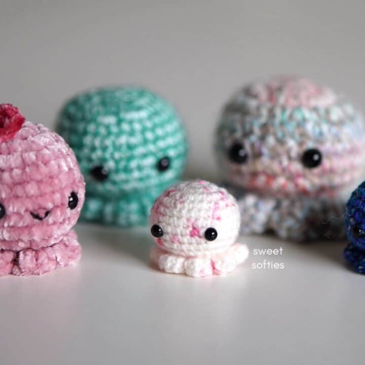 5 mini crochet octopus toy patterns.