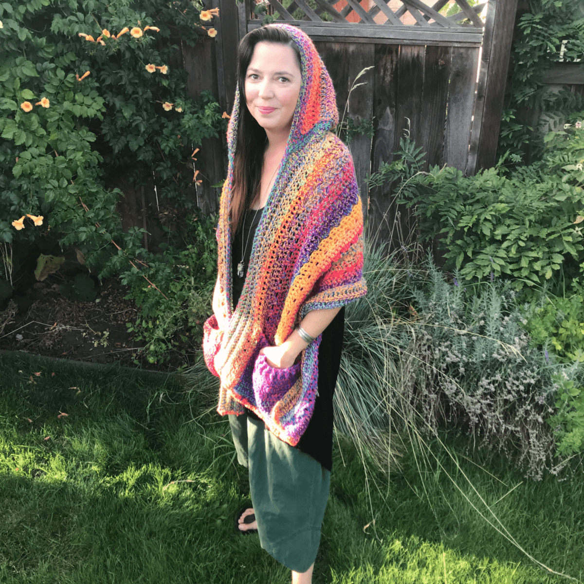 20+ Comfy Free Pocket Shawl Patterns to Crochet