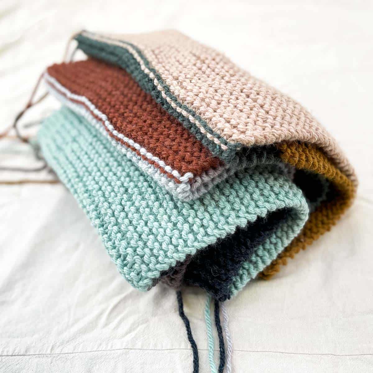 How to Knit a Blanket: Beginner Pattern For Straight Needles