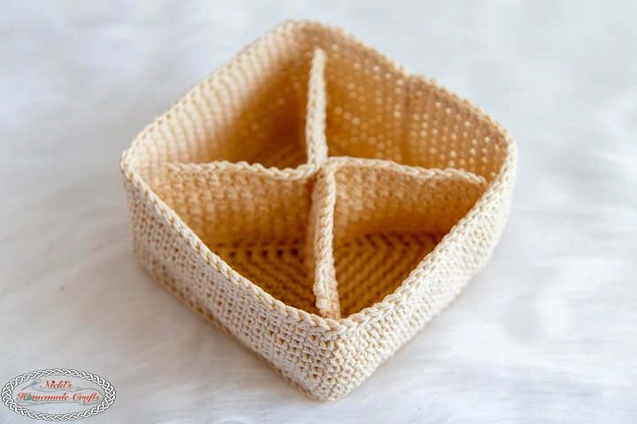 Crochet Square Basket Easy To Make - CrochetBeja