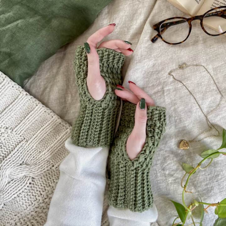 20 Best Free Crochet Fingerless Gloves Patterns