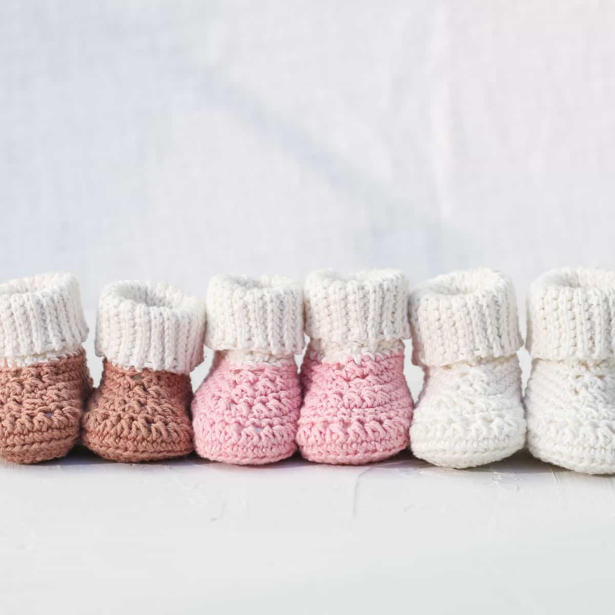 On Your Toes Leg Warmers Crochet Pattern – Baby – Toddler – Young