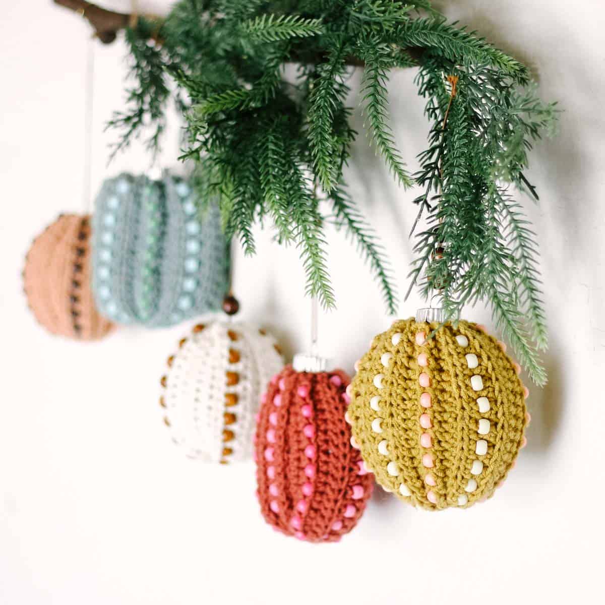 Unique Crochet Christmas Bauble Ornaments - Free Pattern + Video Tutorial