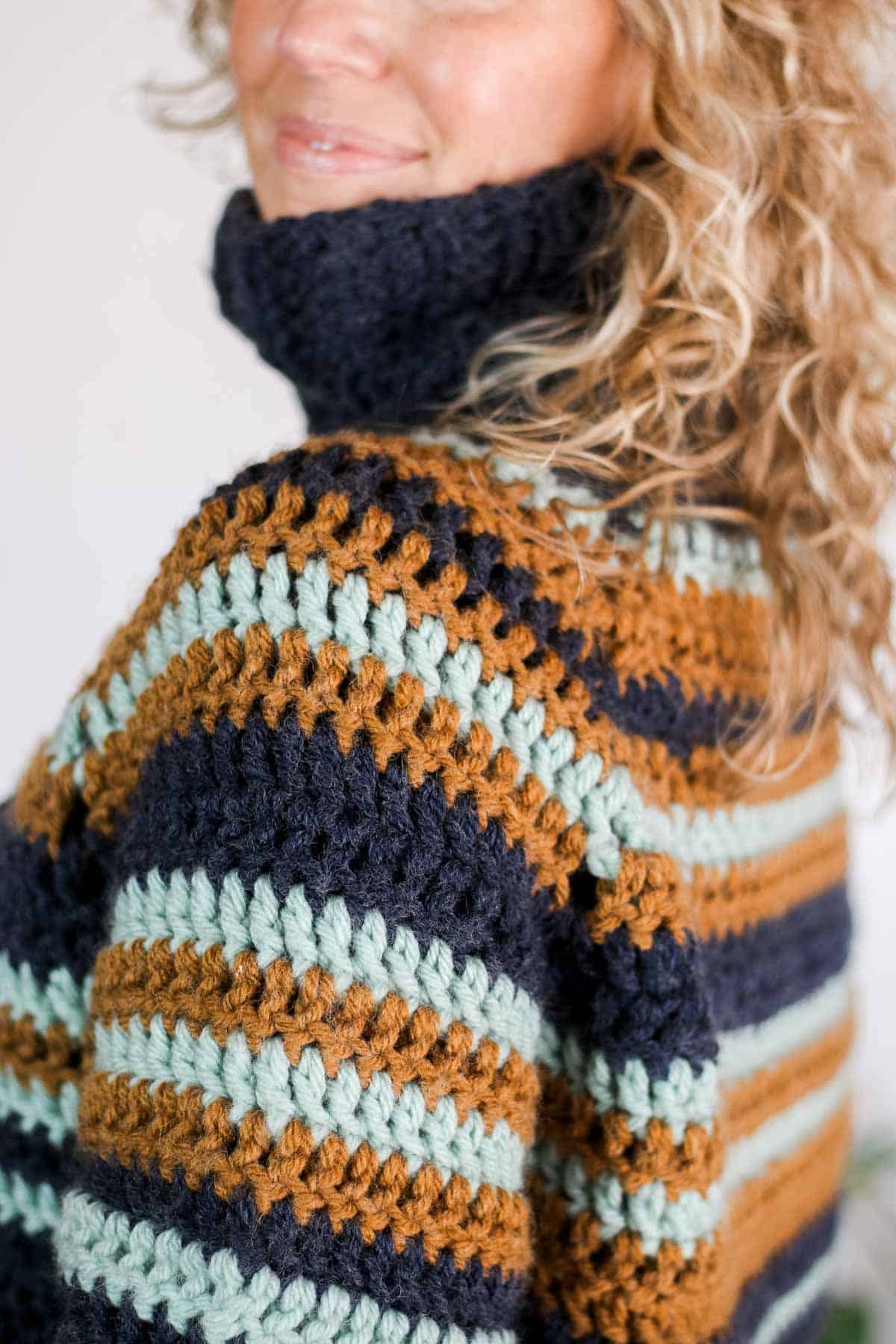 Shoulder increases in an easy raglan sweater.